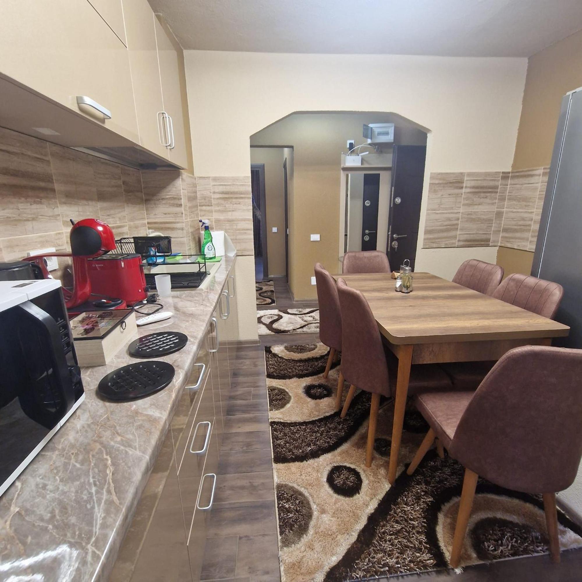 Apartament Iulius 3 Manastire Curtea de Argeş المظهر الخارجي الصورة