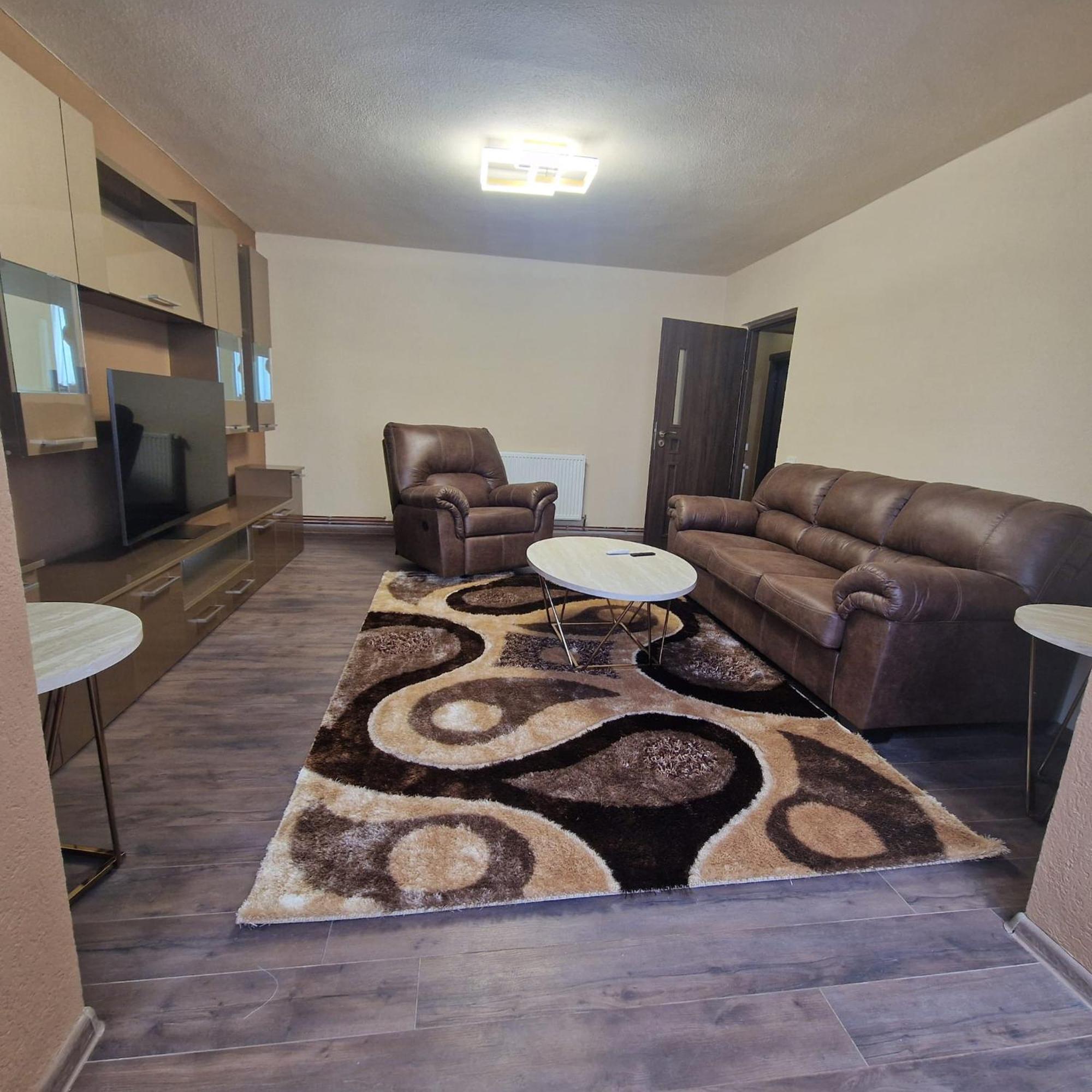 Apartament Iulius 3 Manastire Curtea de Argeş المظهر الخارجي الصورة