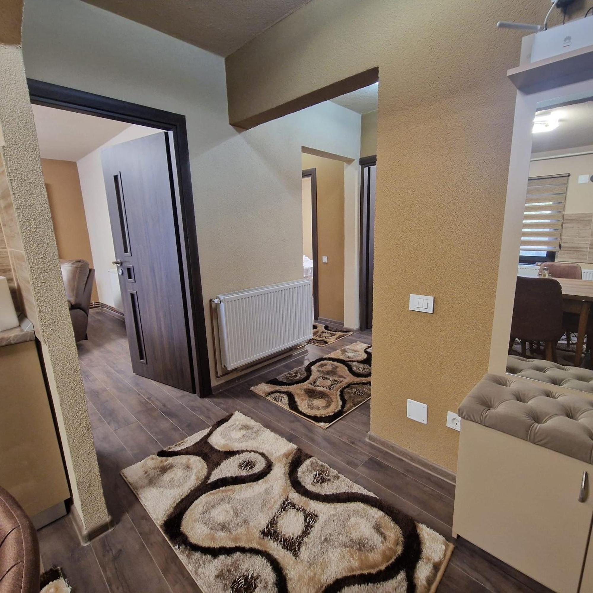 Apartament Iulius 3 Manastire Curtea de Argeş المظهر الخارجي الصورة